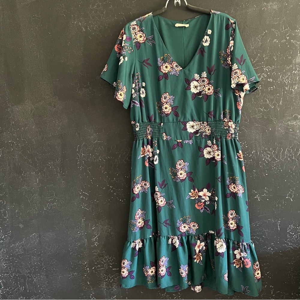 Peach Love California Green Floral Midi Dress